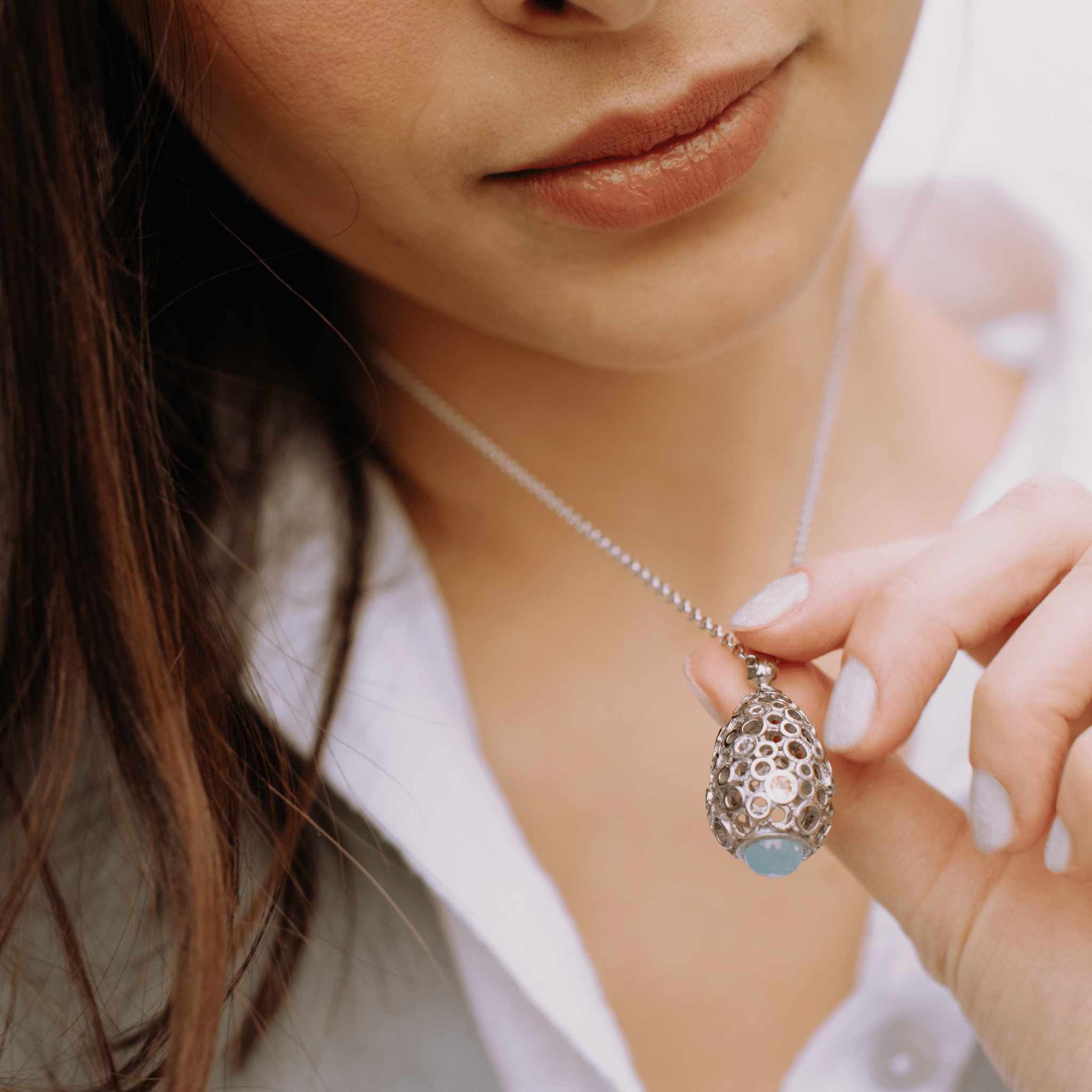 Collier pendentif œuf bulle